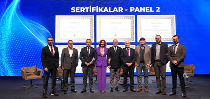 Digital Transformation and AI in Health