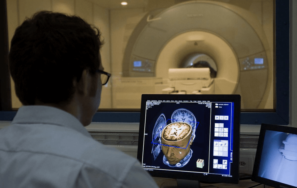 Alzheimers imaging: Powerful Tools for Early Detection
