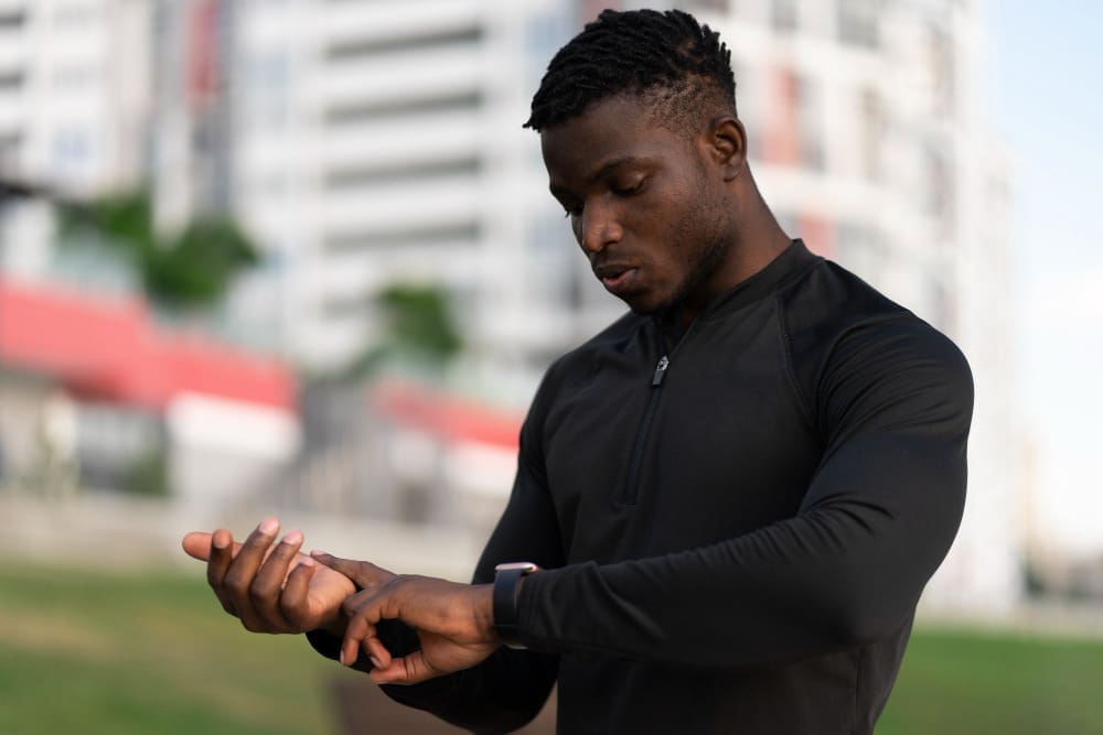 Does Coffee Really Cause Heart Palpitations? Understanding Caffeine's Impact on Heart Rhythm 1 fast heartbeat 4 LIV Hospital