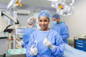 What Is the Difference Between a Cardiologist and a Cardiothoracic Surgeon? Understanding Their Roles
