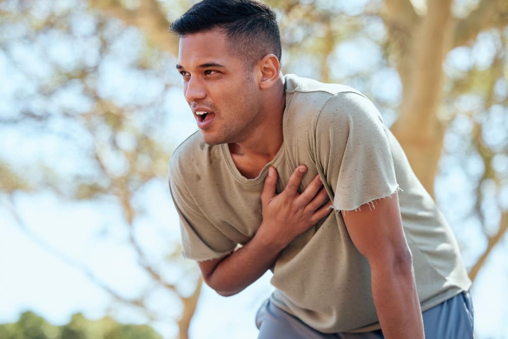 Chest Pain When Walking: 9 Key Angina Causes, Symptoms, and Risks