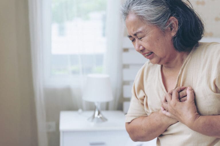Angina vs Heart Attack: 4 Key Differences You Need to Know