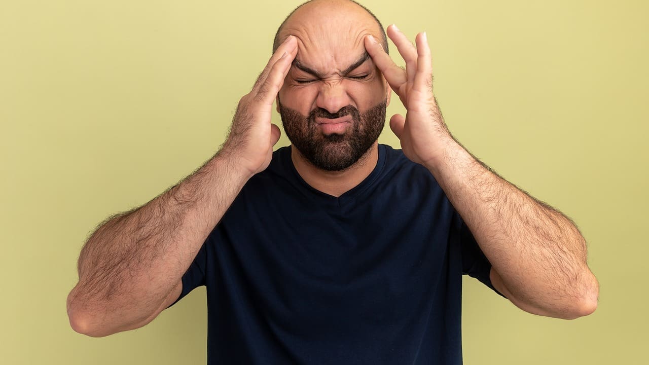 What Are the Symptoms and Causes of a Swollen Brain from Encephalitis?