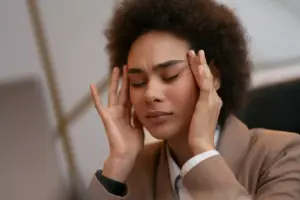 Brain Tumor Headaches: 7 Key Signs That Distinguish Tumor Headaches