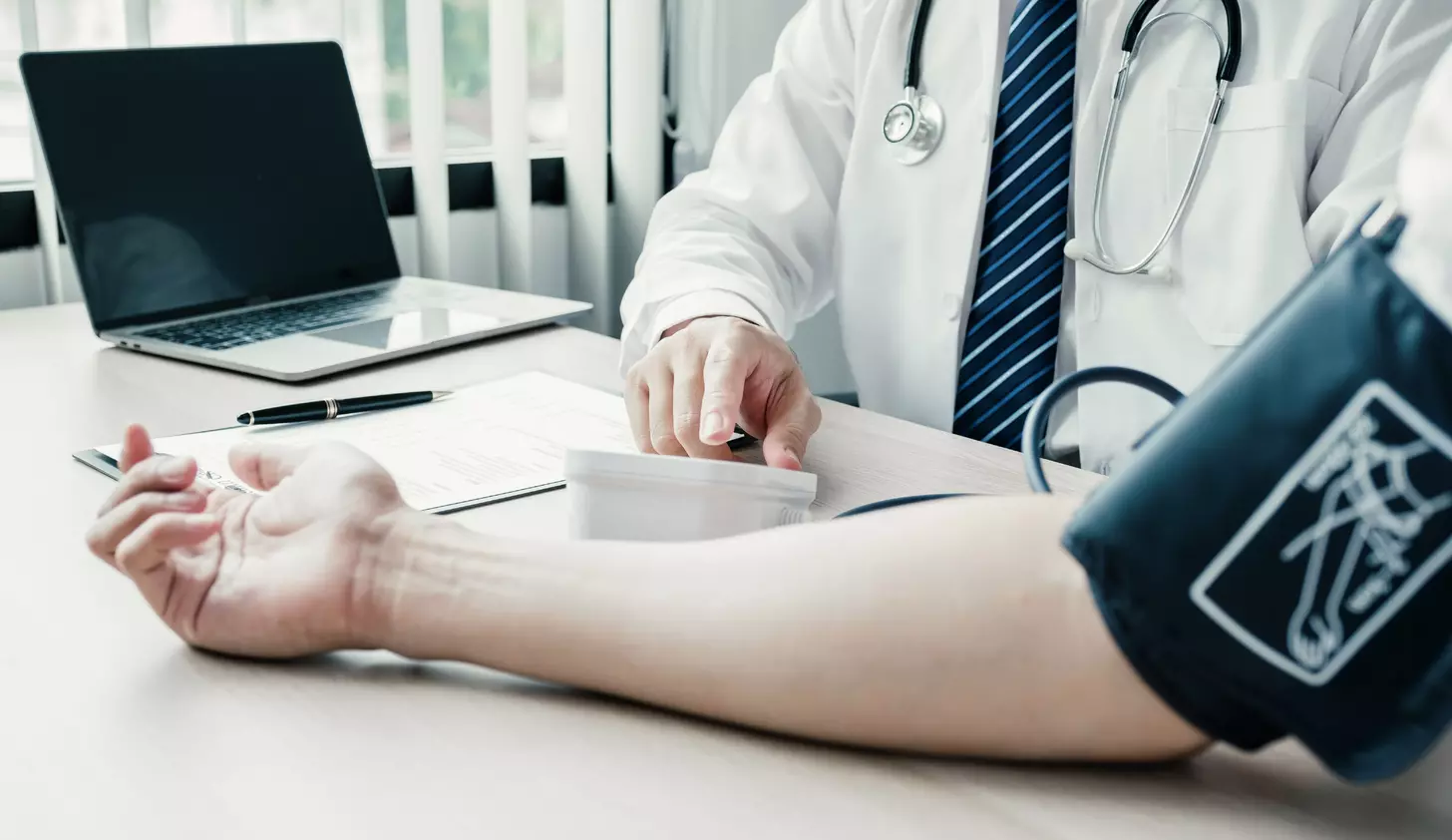 7 Key Arteriovenous Malformation Symptoms and Treatments for AVM in Skin and Leg