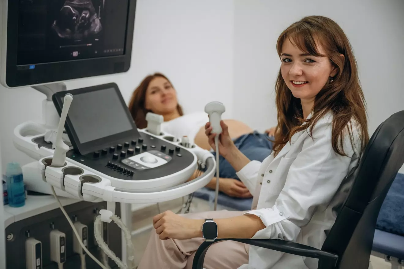 What Does an OB/GYN Do and Do They Perform Surgeries? 1 What Does an OB/GYN Do and Do They Perform Surgeries?