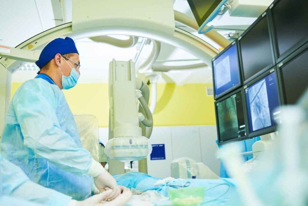 How Is a Coronary Angiogram Performed? Step-by-Step Guide to the Procedure 2 How Is a Coronary Angiogram Performed? Step-by-Step Guide to the Procedure