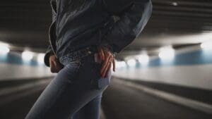 Sharp Pain in Back of Thigh: 7 Crucial Signs of Hamstring Bruise and Injury