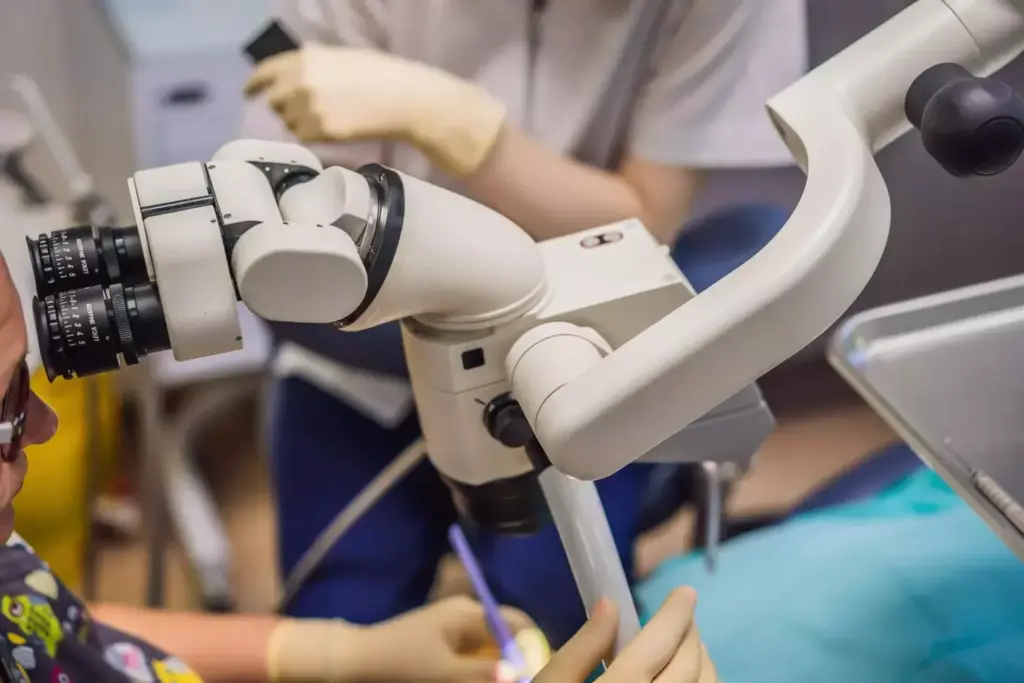 A state-of-the-art Da Vinci Surgical System standing prominently in a sleek, modern operating room. Gleaming chrome and titanium components, precisely engineered to enable minimally invasive procedures with unparalleled dexterity and control. Robotic arms extend from a central console, poised to carry out complex surgical maneuvers with unwavering stability and surgeon-directed precision. Soft, diffused lighting casts a clinical yet calming ambiance, highlighting the system's futuristic design and the remarkable technological advancements transforming the field of robotic surgery.