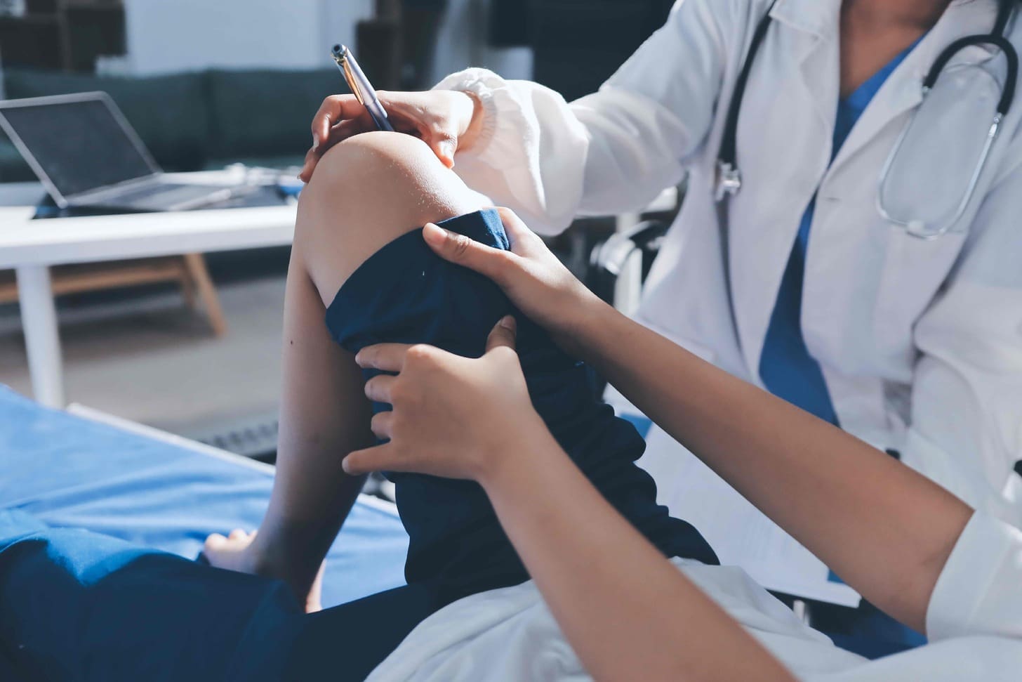 How Long Does a Partial Knee Replacement Surgery Take Compared to Total Knee Replacement?