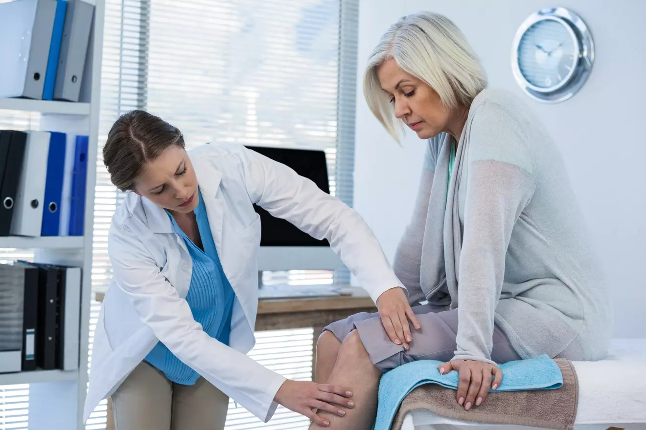 How Long to Ice Knee After Surgery: 7 Essential Tips for Safe Recovery