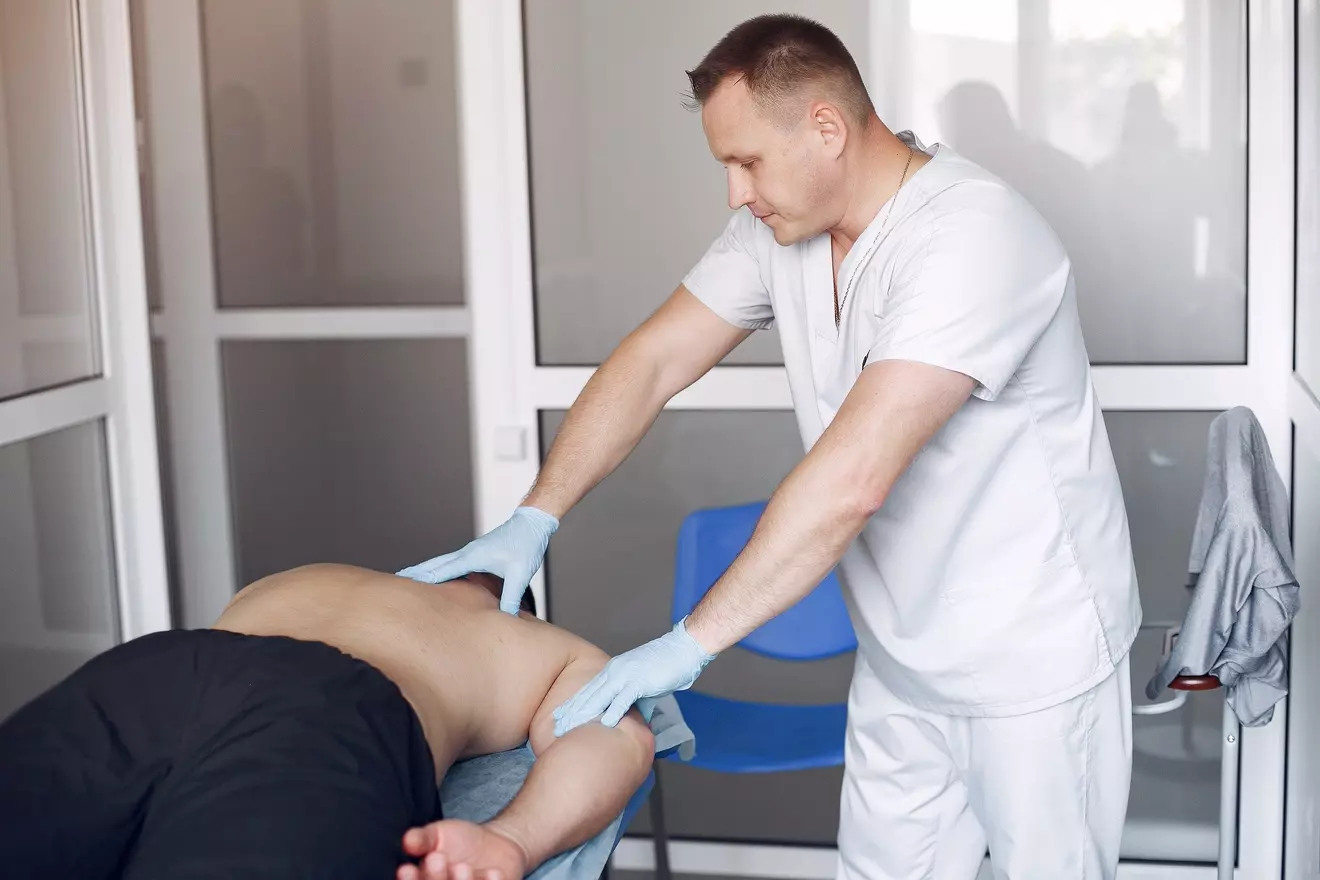 6 Sciatica Surgery Options: What to Expect from Sciatic Nerve Operations