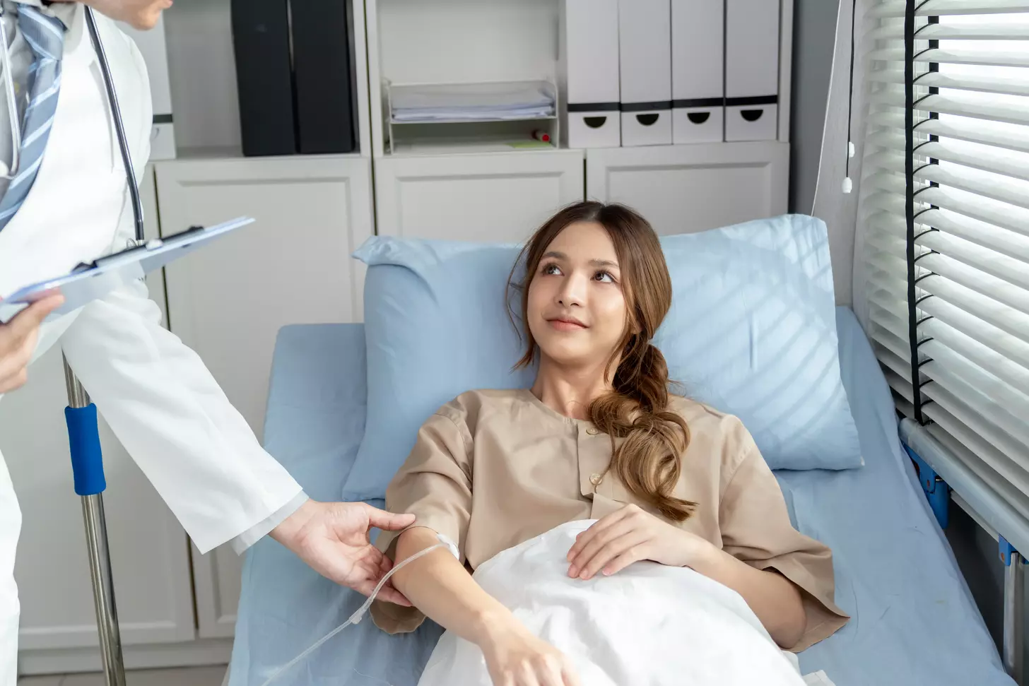 How Long Does It Take to Heal After a Hysterectomy or Laparoscopic Hysterectomy?