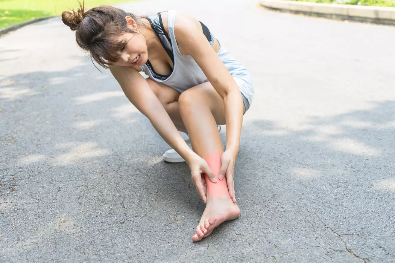 14 Causes of Leg Pain, Numbness and Tingling: Quick Guide to Symptoms