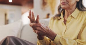 How Do You Know If You Have Arthritis in Your Knee? Recognizing Symptoms and What to Do