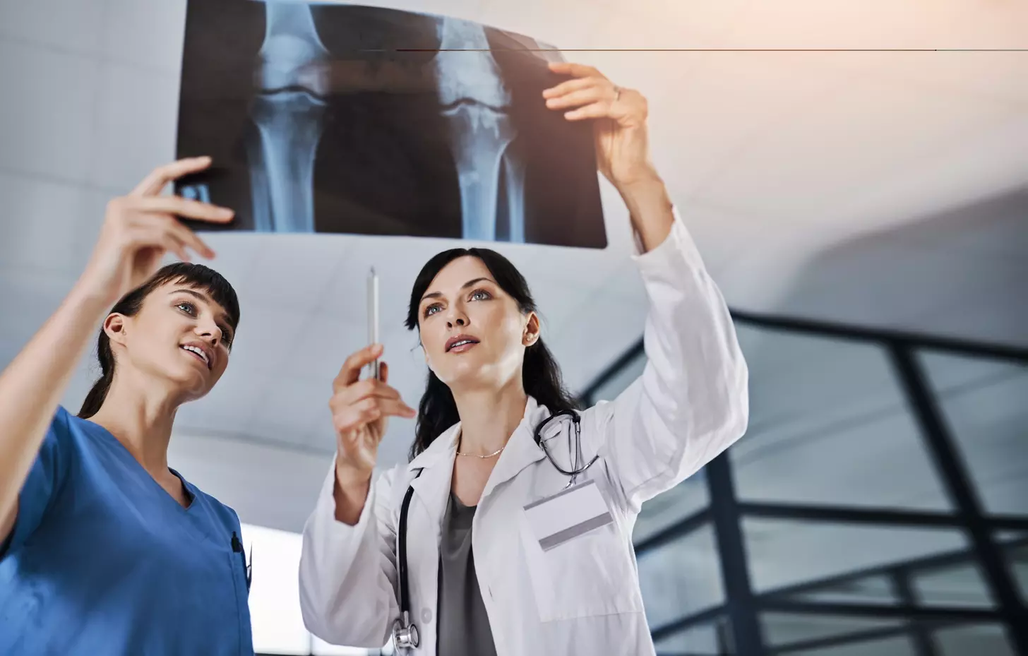 What is an Orthopedist and How Do They Differ from Orthopedic Surgeons? 1 What is an Orthopedist and How Do They Differ from Orthopedic Surgeons?