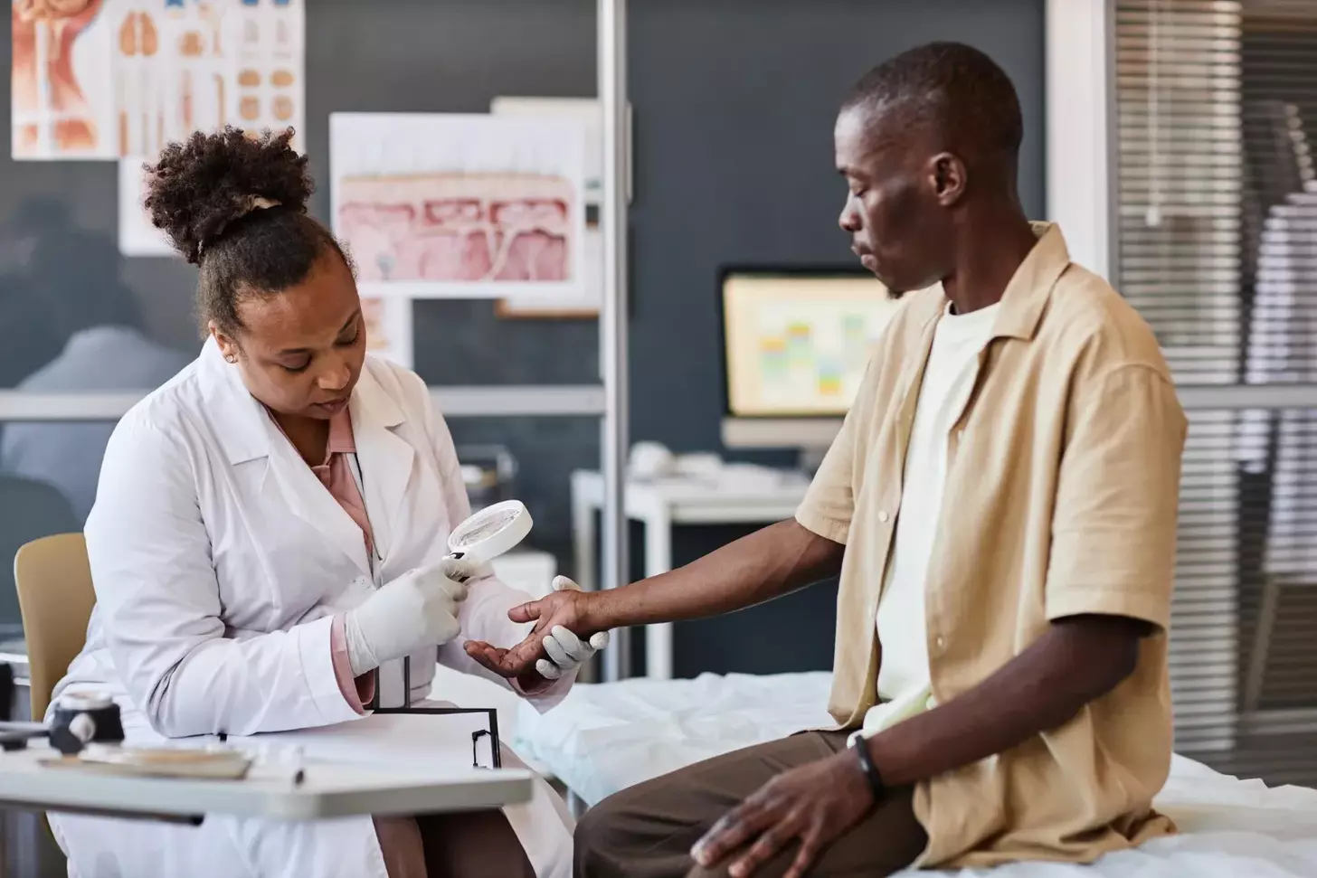 9 Things to Expect After Carpal Tunnel Surgery: Recovery, Pain, and Timeline