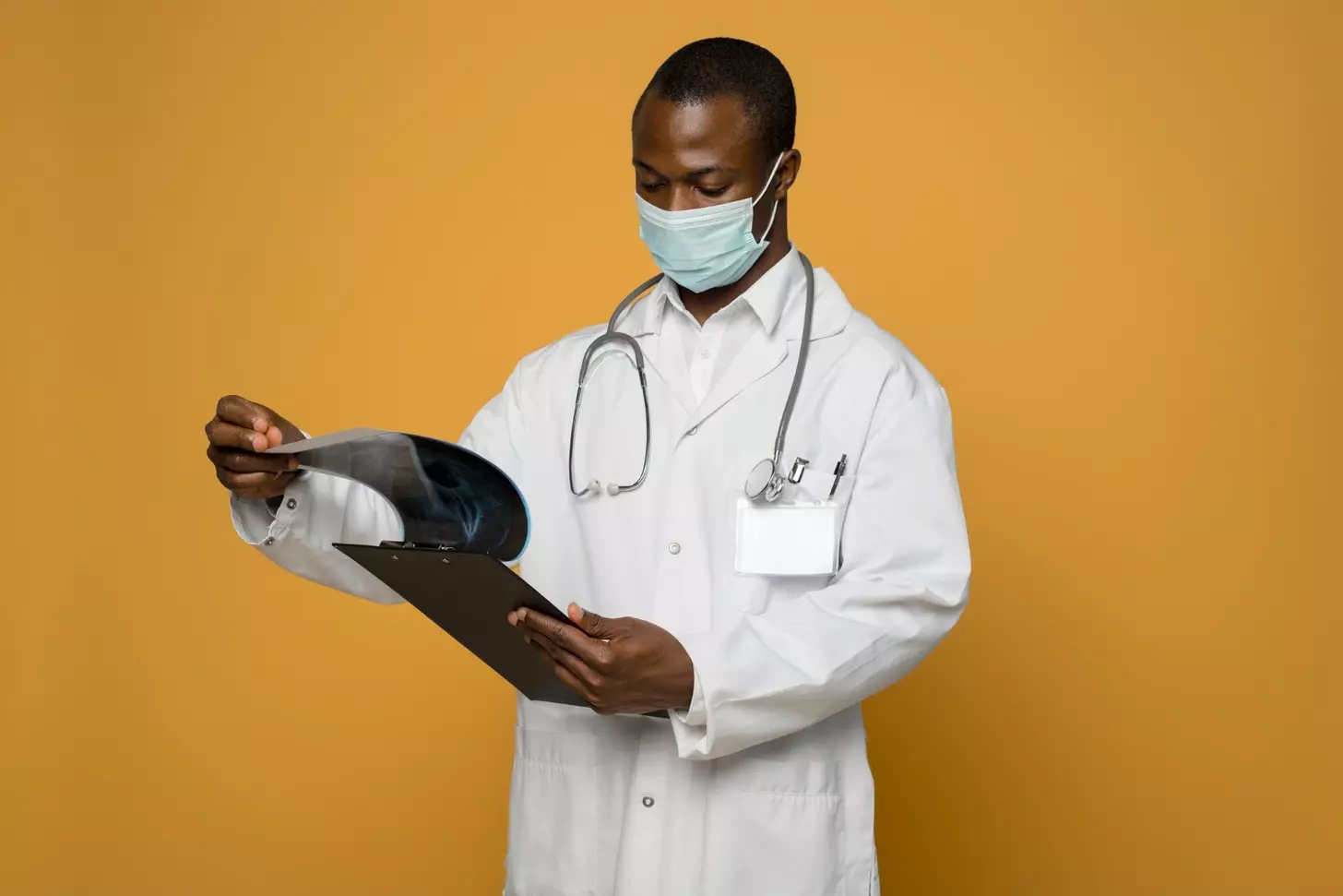 Lung Squamous Cell Carcinoma: 10 Key Facts About Symptoms, Stages, and Treatment