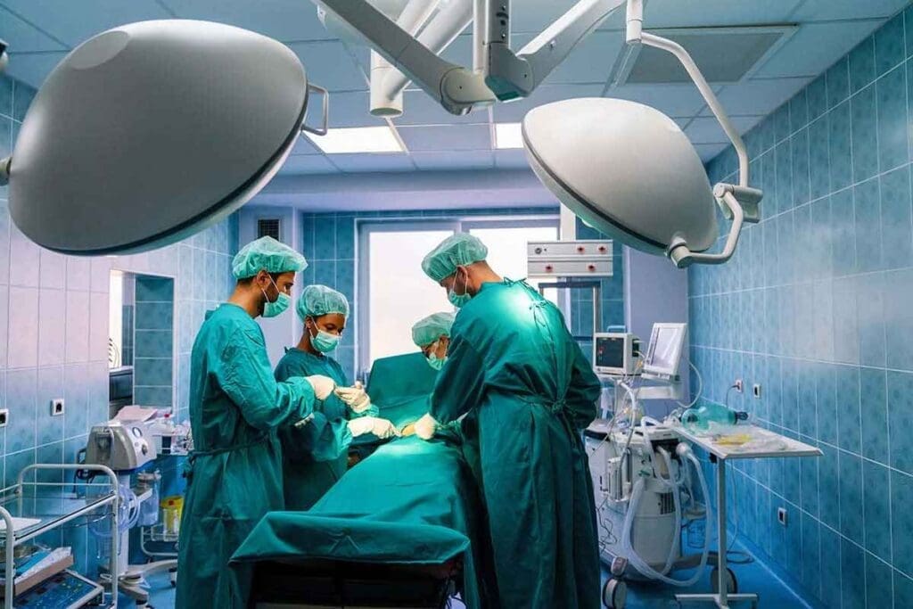 12 Bone Marrow Transplant Donor Risks and Side Effects Explained: How Risky Is a Bone Marrow Transplant? 2 12 Bone Marrow Transplant Donor Risks and Side Effects Explained: How Risky Is a Bone Marrow Transplant?