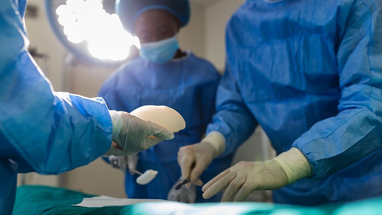 How Long Does Micro Back Surgery (Microdiscectomy) Take and What Can You Expect?