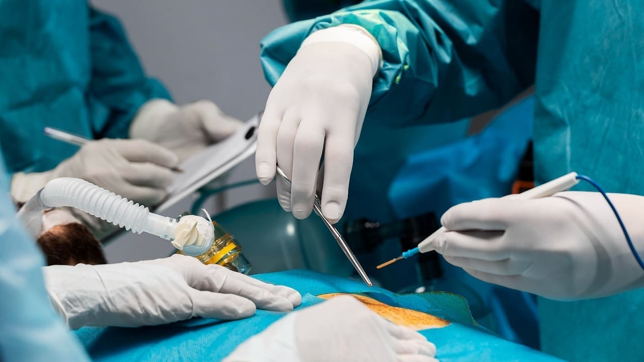 Minimally Invasive Lumbar Discectomy: Top 10 Surgery Options and Benefits