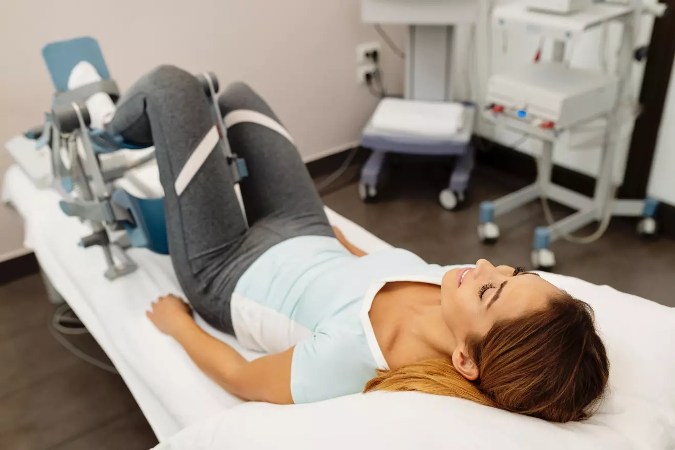 Anterior Hip Replacement Recovery Timeline: 7 Key Stages (Day by Day & Week by Week) 1 Anterior Hip Replacement Recovery Timeline: 7 Key Stages (Day by Day & Week by Week)