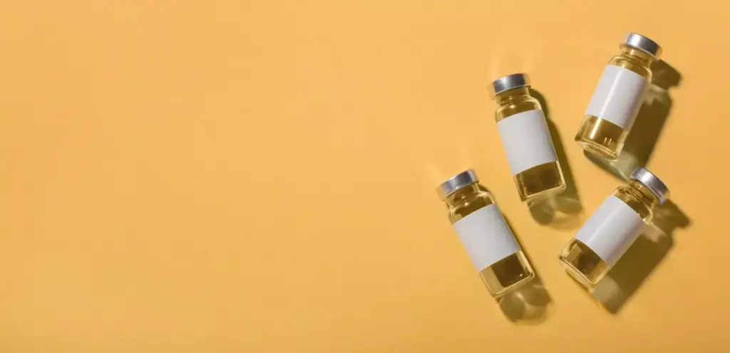 A close-up shot of an osteoarthritis pain relief medication, with a blurred background showcasing a natural, calming environment. The foreground features the medication's bottle or package, its label prominently displayed, conveying a sense of relief and efficacy. The middle ground might include a few other over-the-counter arthritis products, presented in a harmonious and visually appealing arrangement. The background could depict a soothing landscape, such as a lush garden or a peaceful meadow, to evoke a sense of tranquility and natural healing. The lighting should be soft and diffused, creating a warm, therapeutic atmosphere. The overall composition should be well-balanced, with a focus on the central pain relief product and a thoughtful use of depth of field to draw the viewer's attention to the key subject matter.