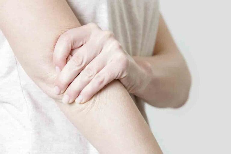 5 Key Signs of Blood Clot in Arm (Plus What a Clot Feels Like)