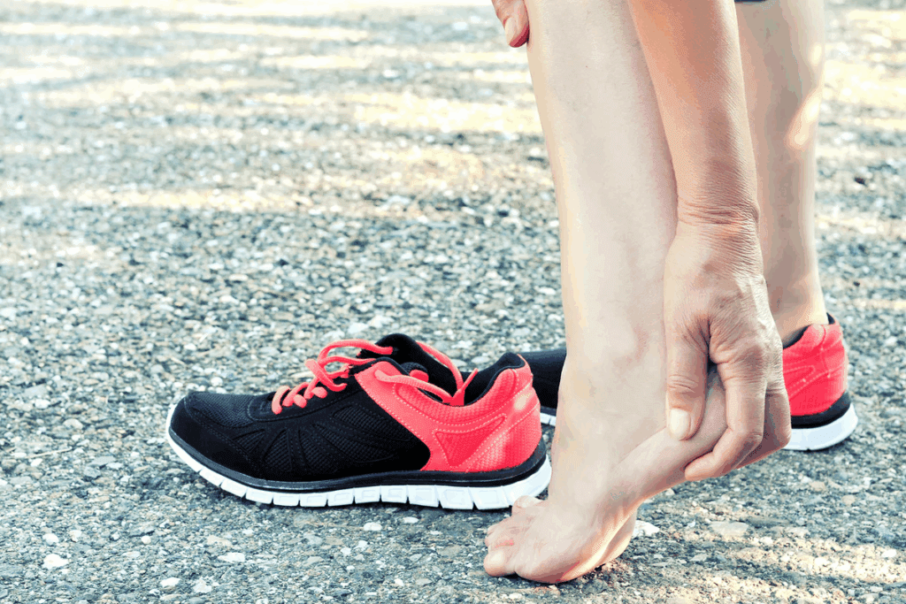 Shoes for Achilles Tendonitis: 7 Best Incredible Pairs Experts Love