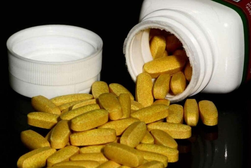 Folic Acid Benefits: 10 Key Reasons to Use, Risks, and Side Effects 2 Folic Acid Benefits: 10 Key Reasons to Use, Risks, and Side Effects