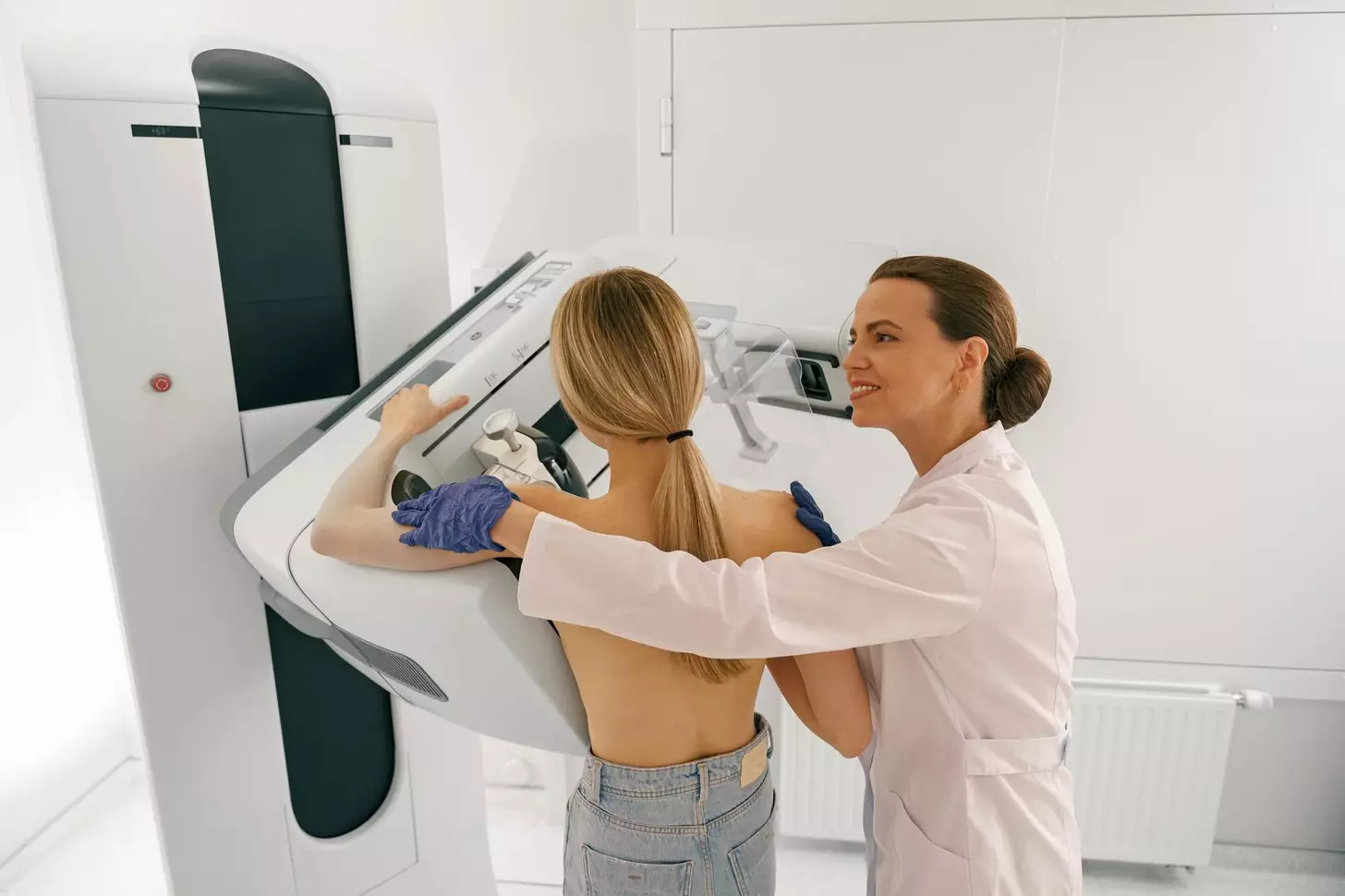 7 Breast Cancer Therapy Options: Latest Cures and Treatments for Women (2025)