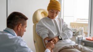 Acute Myeloid Cancer Treatment: 7 Key AML Therapies and Approaches (2025)