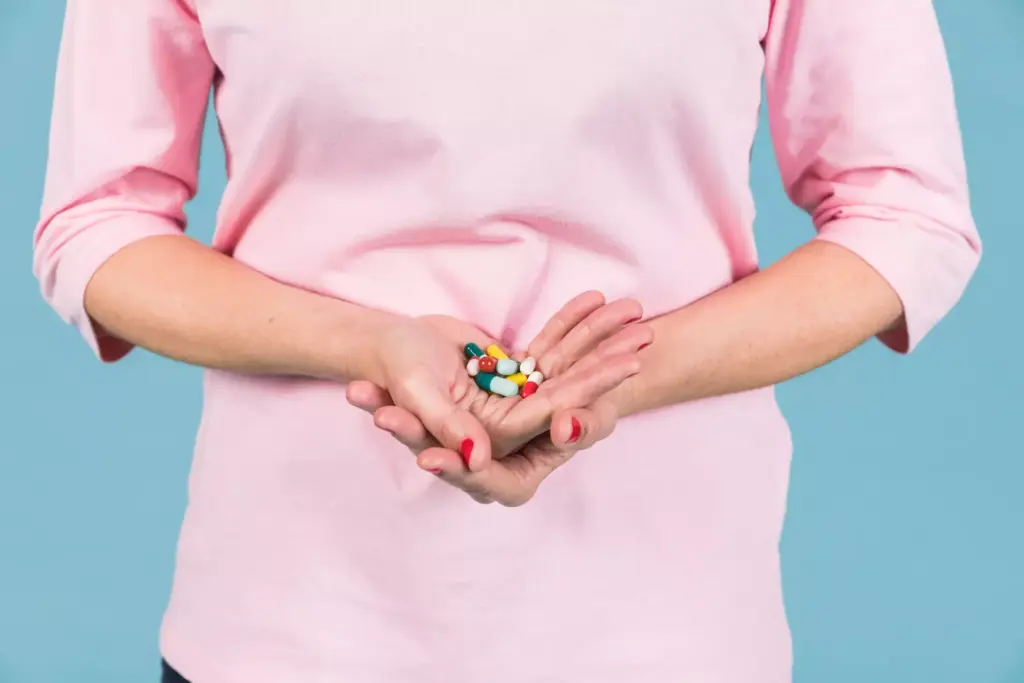 10 Essential Breast Cancer Pills: Treatment Options and FDA-Approved Drugs 1 10 Essential Breast Cancer Pills: Treatment Options and FDA-Approved Drugs