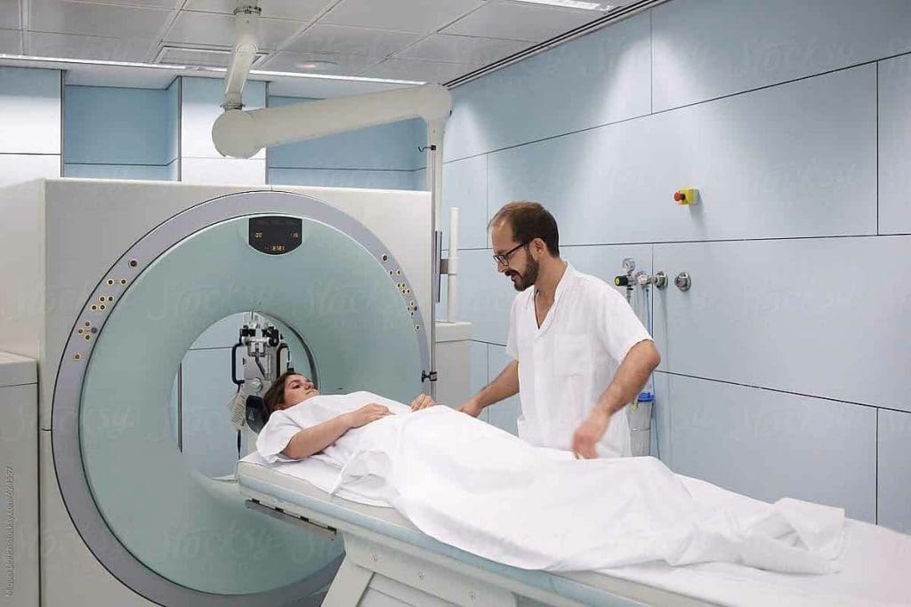 What to Wear for a PET Scan: 8 Key Tips