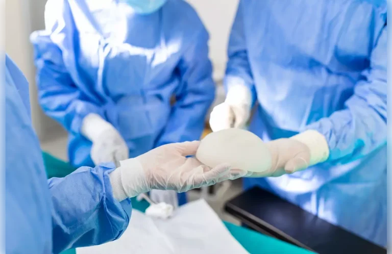 Autologous Marrow Transplant for Multiple Myeloma: 7 Key Benefits and Risks