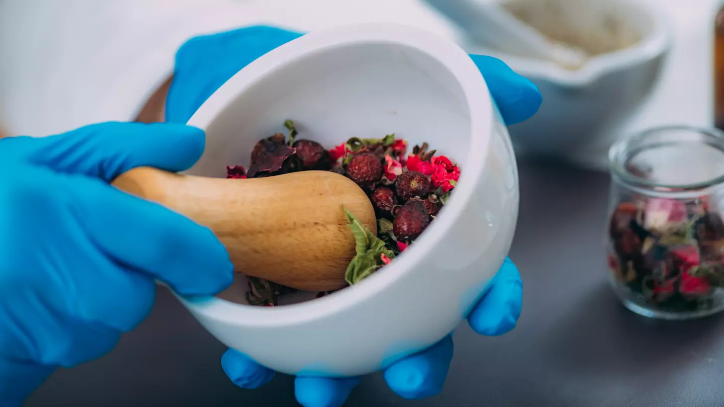 Top 10 Natural Remedies for Bowel Cancer: Effective Holistic Treatments