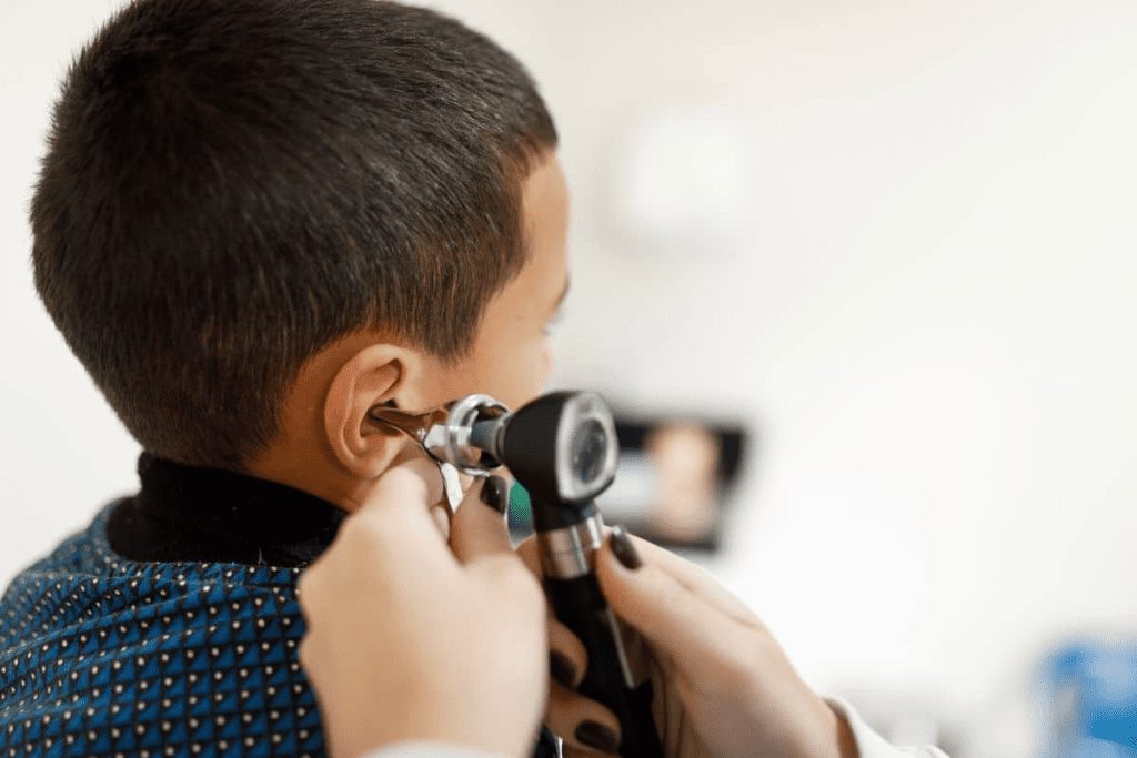 Middle Ear Inflammation: Causes & Symptoms