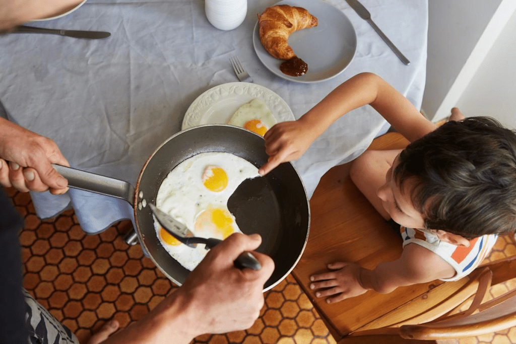  Kids & Eggs: "How Many Eggs Should You Eat a Day" Safely?