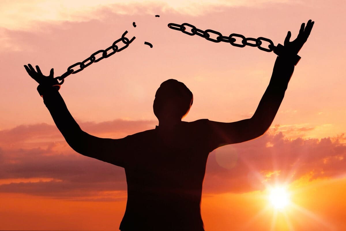 What percentage of cancer survivors get cancer again?