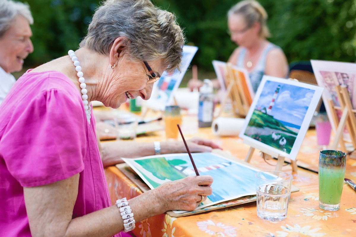 Activities for Elderly People in Care Homes: 25 Amazing Ideas