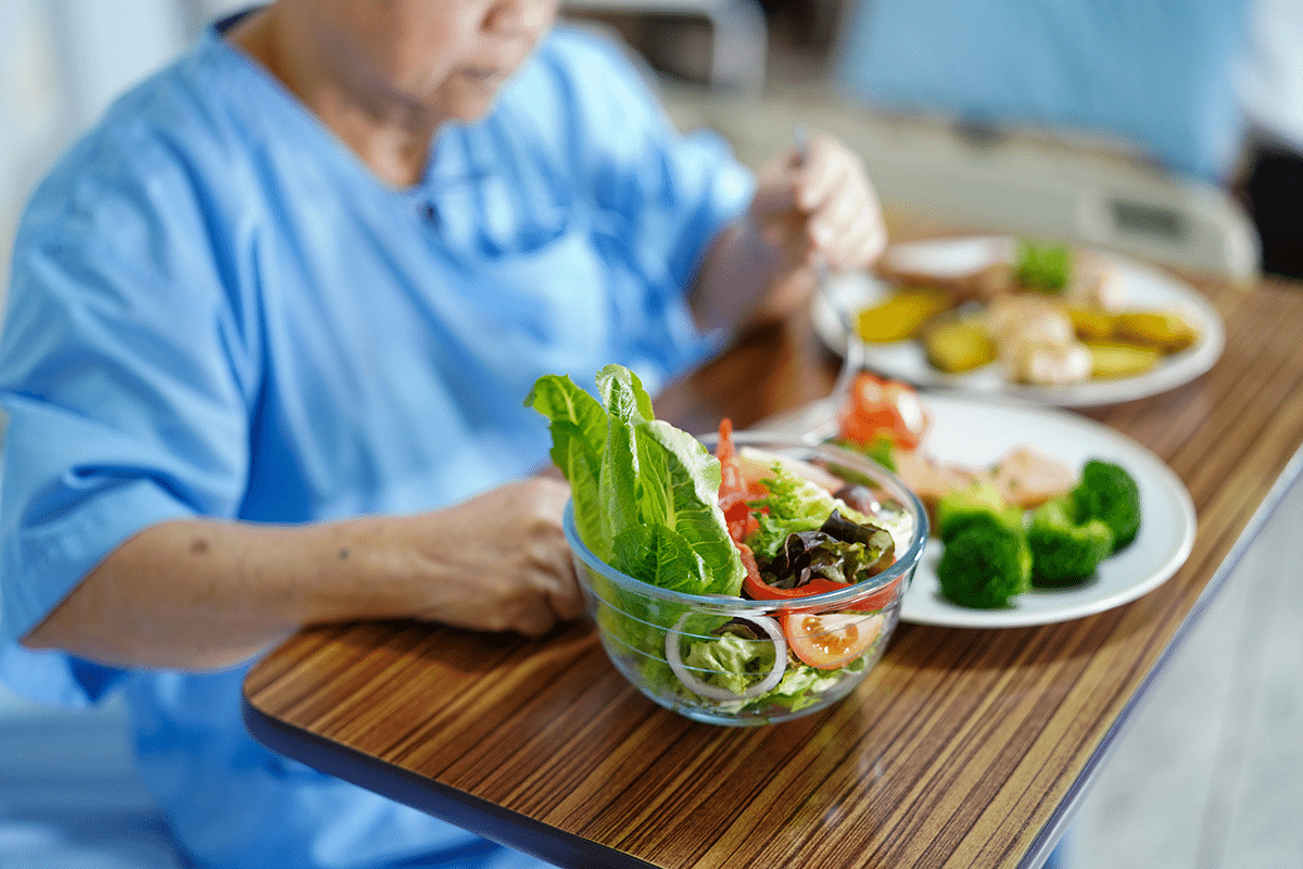 Dementia and Food: 7 Amazing Meal Ideas for Patients