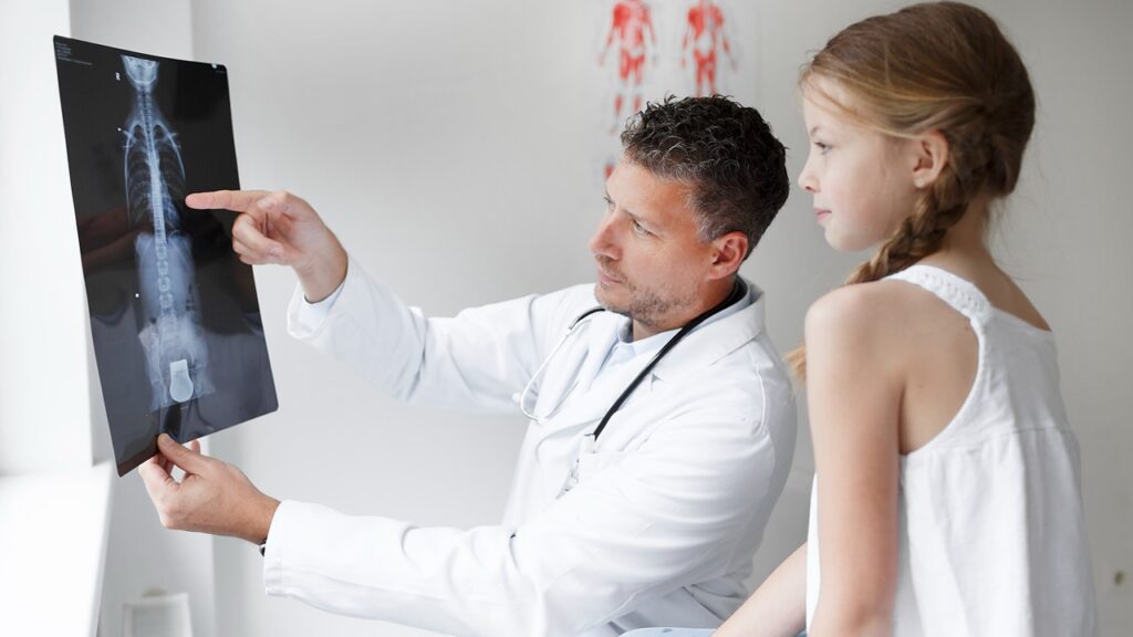 LIV CHILDREN (UNDER 4)