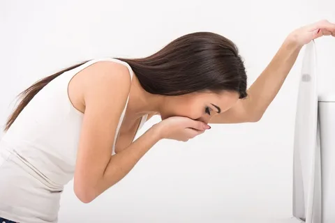 Allergic Reaction Throwing Up: Risks