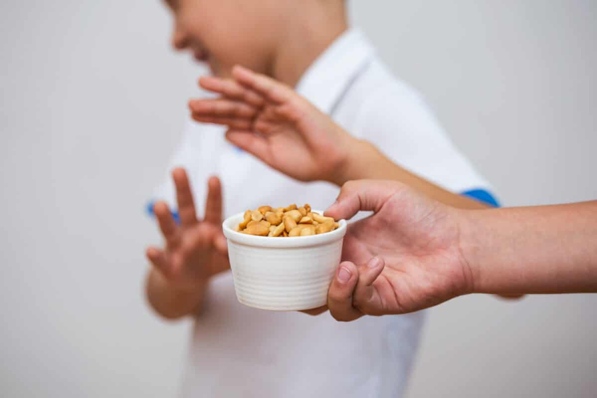 Infant Food Allergy Symptoms: 7 Signs