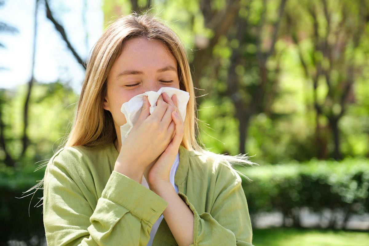 How Long Is Pneumonia Contagious? Vital Facts