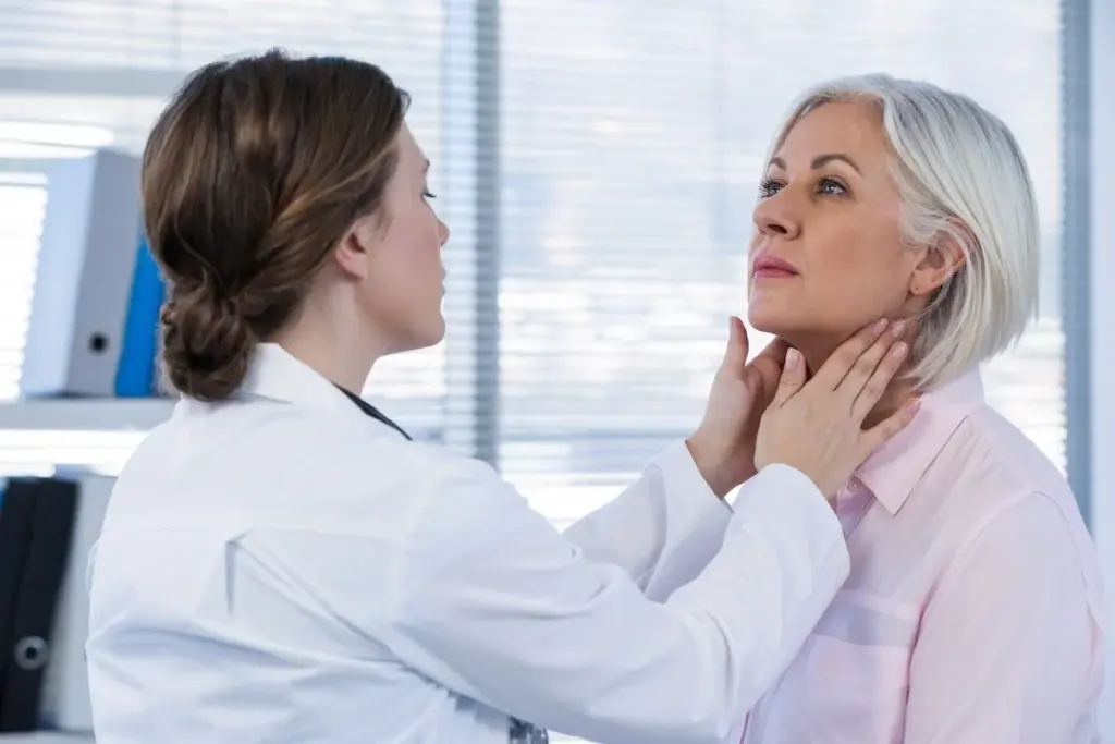 7 Hyperthyroidism Symptoms: Palpitations, Sweating & More