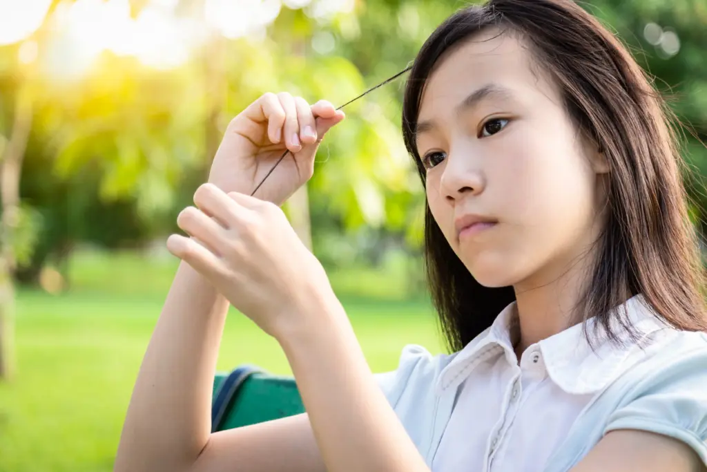 trichotillamania-hair-pulling