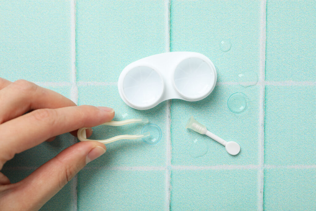 contact lenses eyes with container their storage 1 LIV Hospital