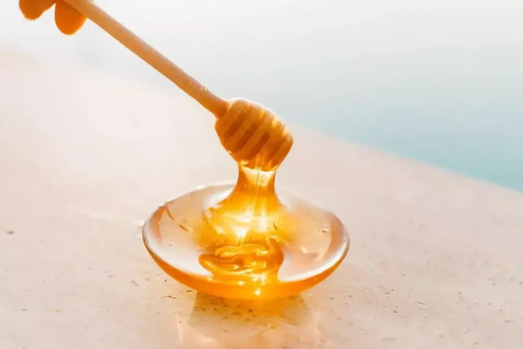 What Is the pH of Honey and How Does It Heal Surface Wounds?