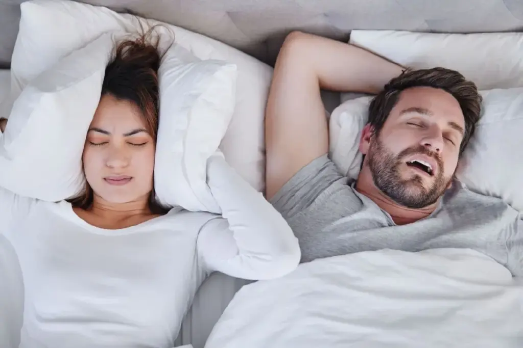 What kind of pillow is good for snoring?